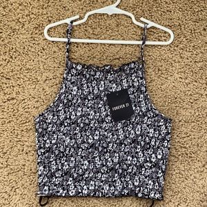 Black and White Forever 21 tank🐼